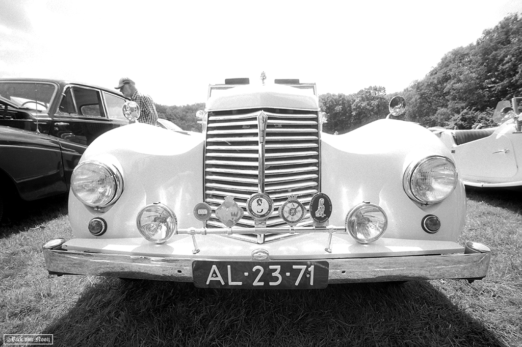AJ240625.jpg