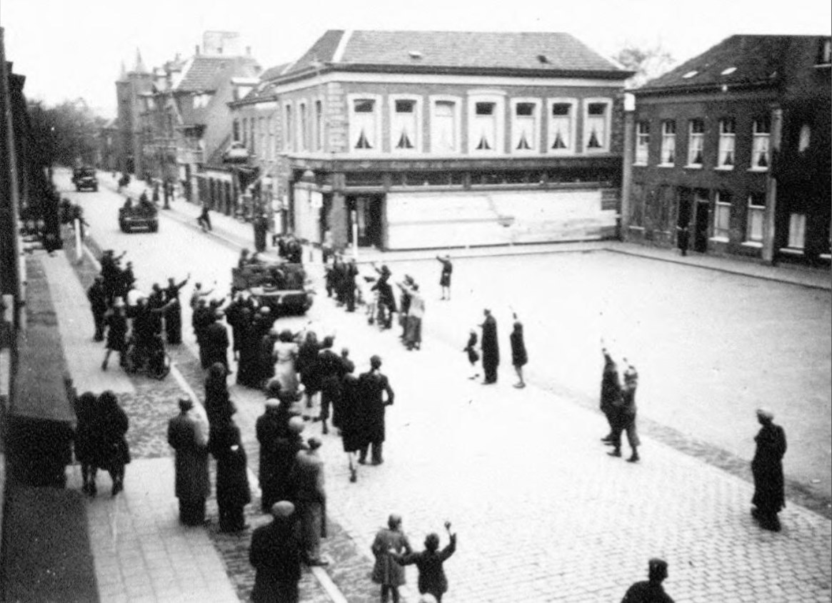 BevrijdingWaalwijk_08_Markt.jpg