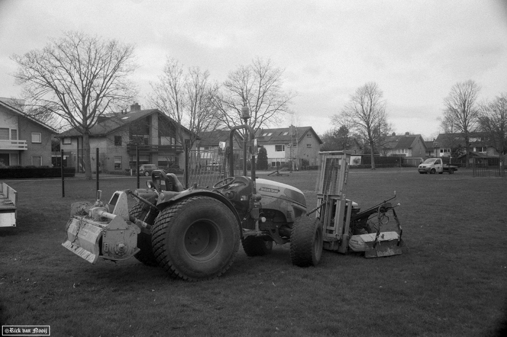 CZJ 35mm f/2.8 Biogon, Ilford FP4+
