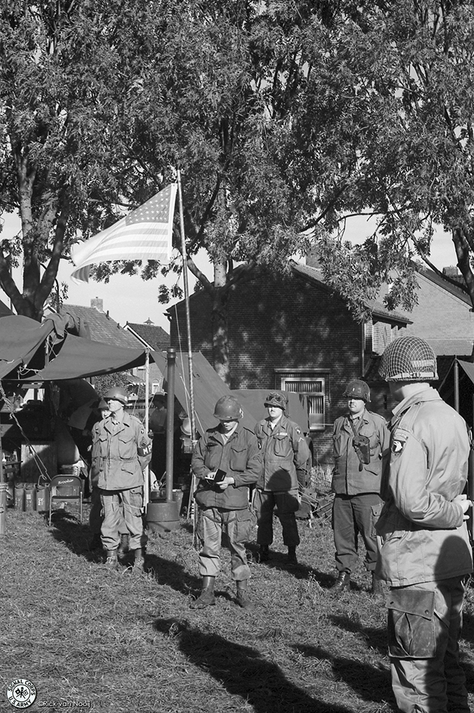 Leica IIIc, 50/2 Summitar, Rollei Retro 80s
