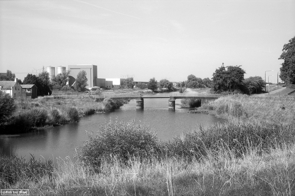 Jupiter-8, Rollei Retro 80s
