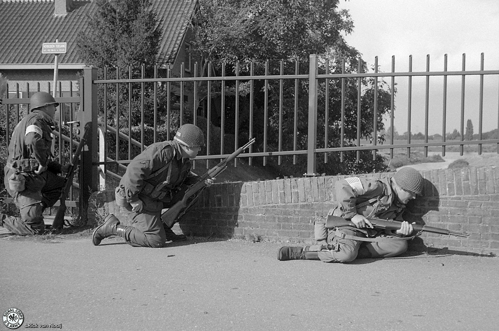 Leica IIIc, 5cm f/2.5 Hektor, Adox CHS 100 II
