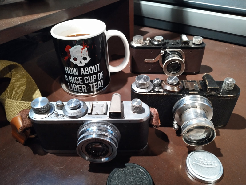 Leica I (a) and (e) "Standard" from 1930 and 1938
