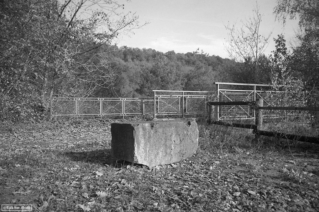 Leica IIIc, W-Komura 28mm f/3.5, Exp. Agfa APX100
