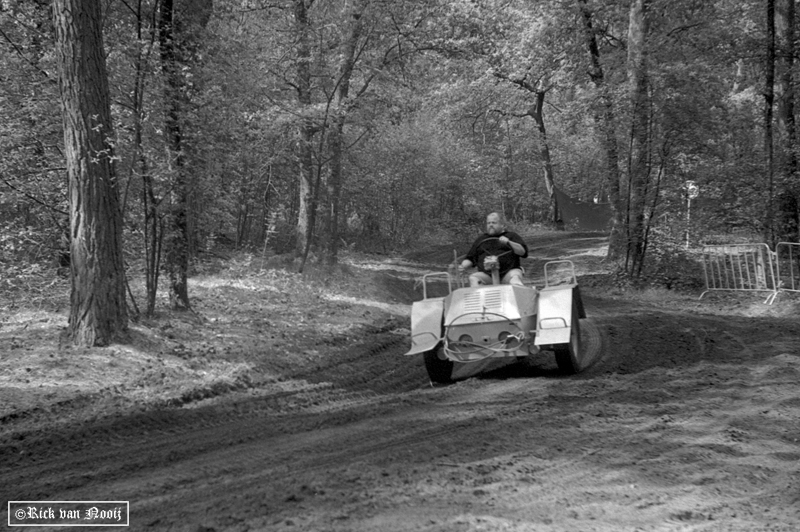 Contax II, 5cm f/1.5 Sonnar, Fomapan 100
