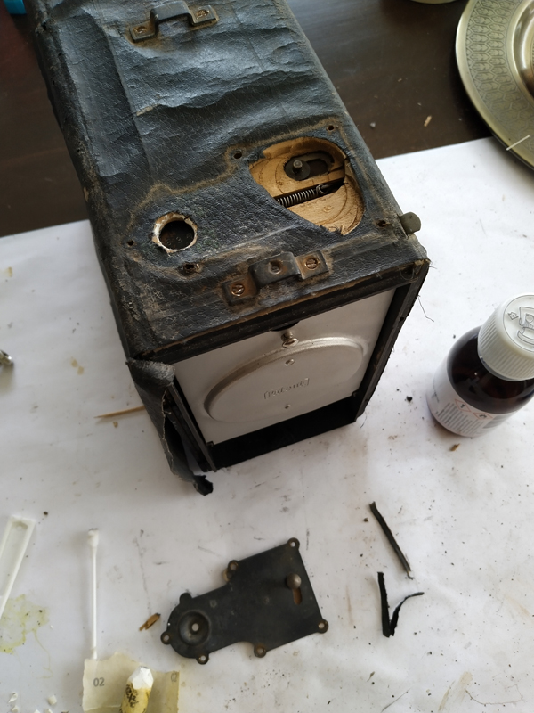 Removing the fixture on top of the camera
