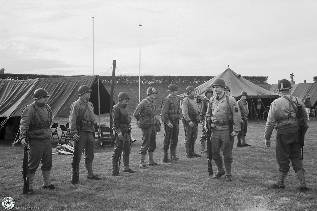 Leica IIIc, 50/2 Summitar, Y2 Filter, Rollei Retro 80s
