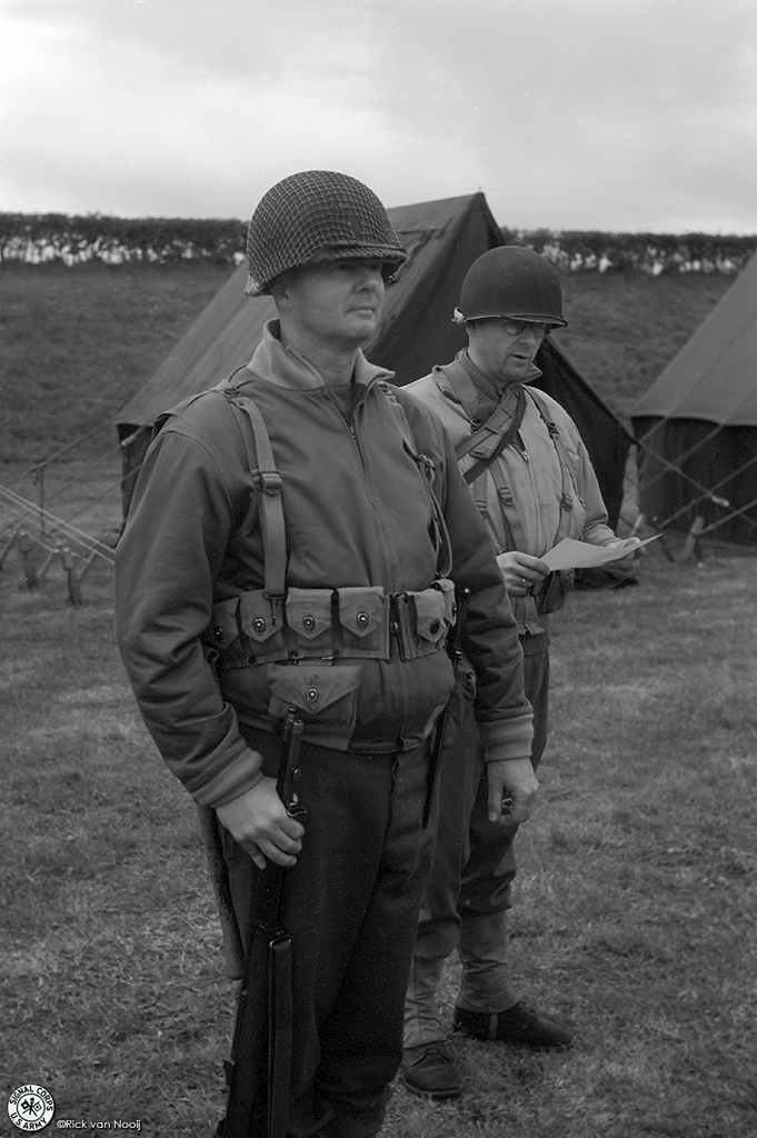 Leica IIIc, 50/2 Summitar, Y2 Filter, Rollei Retro 80s
