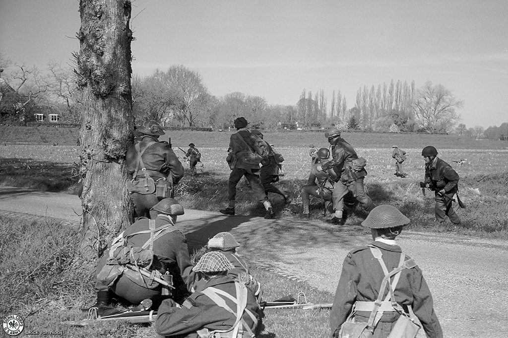 Zeiss Contax II, 50/1.5 Sonnar, Y2 filter, Fomapan 100
