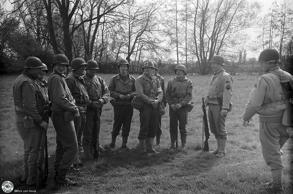 Zeiss Contax II, 50/1.5 Sonnar, Y2 filter, Fomapan 100
