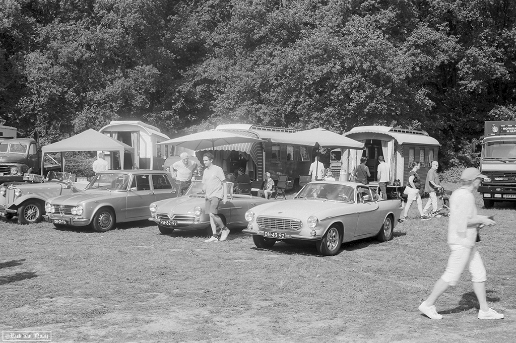 Voigtländer Vitessa N, 50mm f/3.5 Color-Skopar, Rollei Retro 80s
