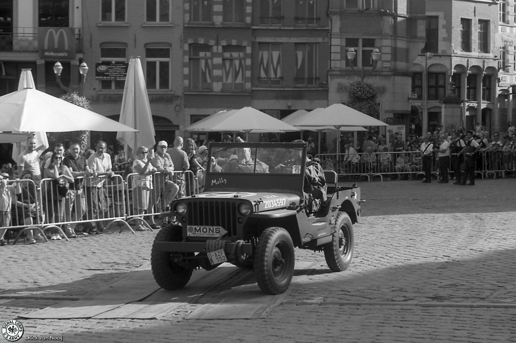 Leica IIIc, 73mm/50mm Hektor, Rollei Retro 80s
