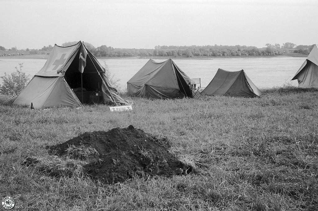Leica If - CZJ 50/1.5 Sonnar - Rollei Retro 80s
