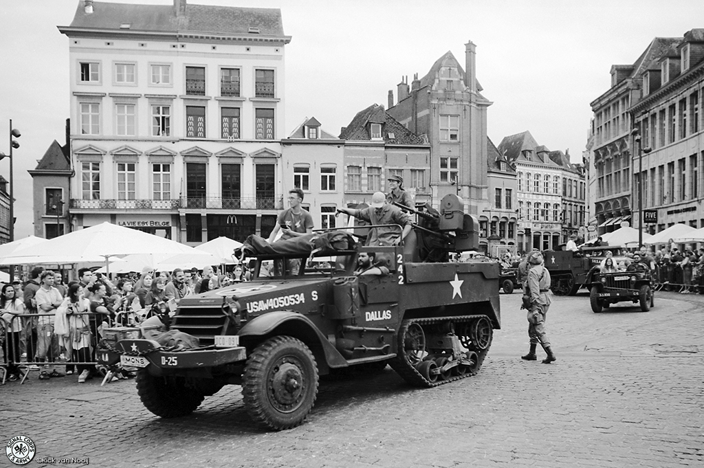 Leica IIIc, 35mm f/3.5 Elmar, Rollei Retro 80s
